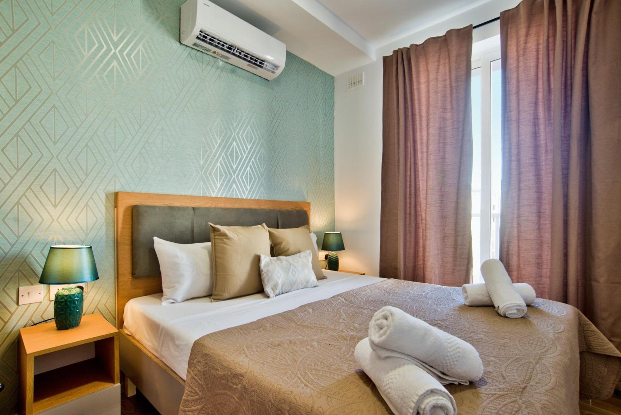 Sliema 2-Bedroom Central Apartments And Penthouse With Jacuzzi מראה חיצוני תמונה